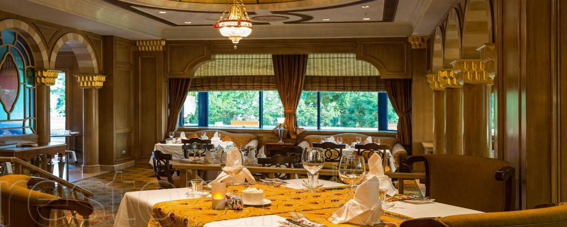 seven bar and restaurant
