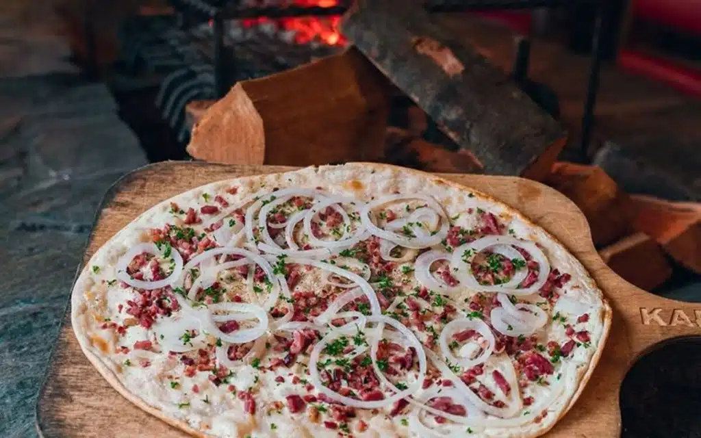 Fotocredit: Kamin – Flammkuchenrestaurant Hochheim/Mainz